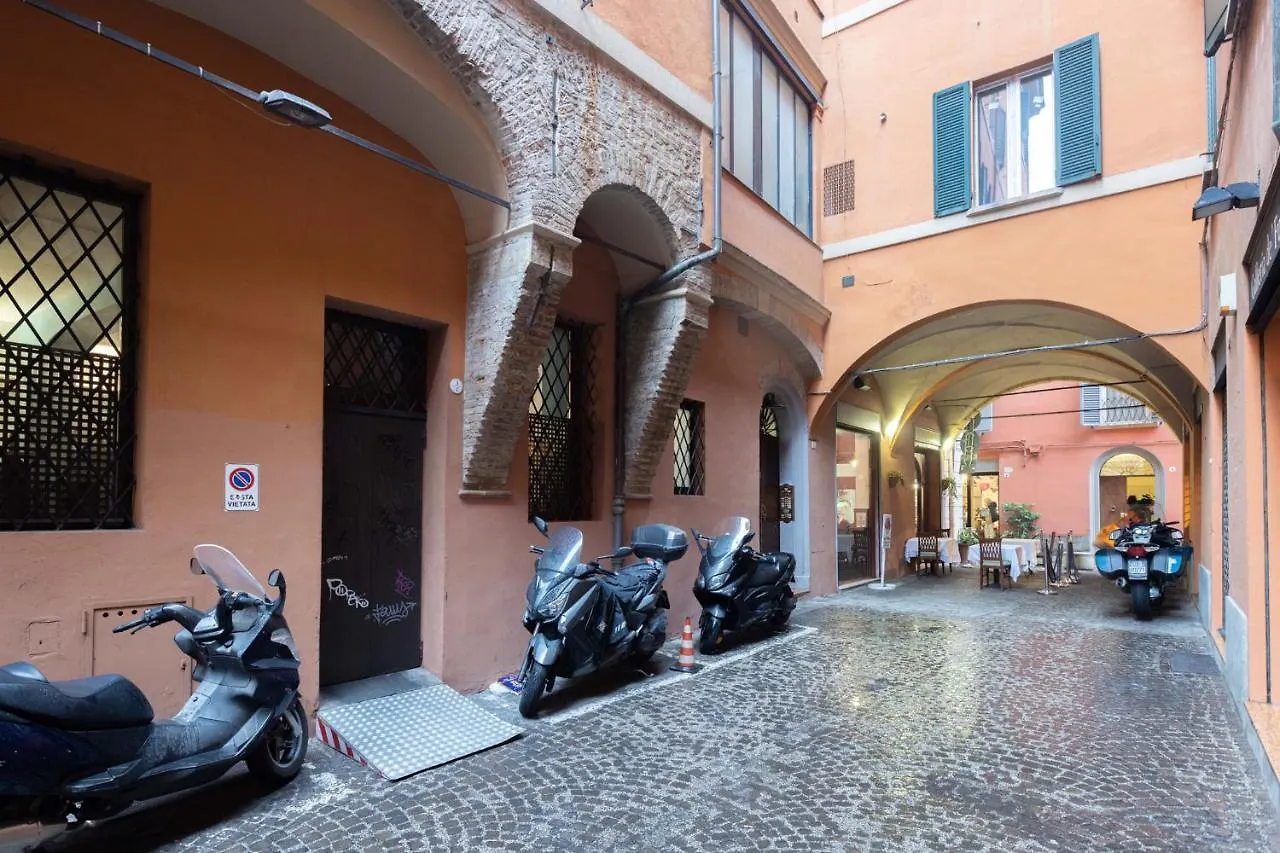 Modi, Bologna By Short Holidays