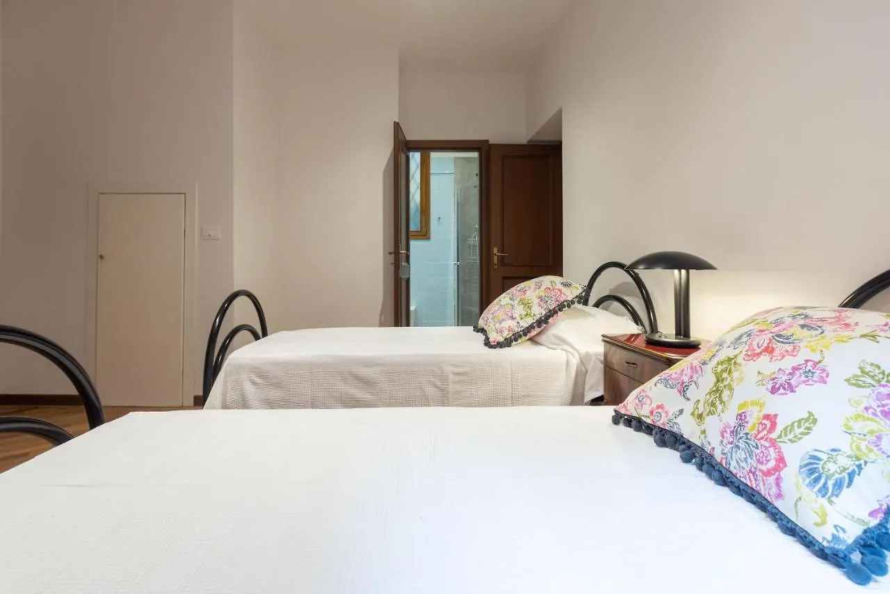 Modi, Bologna By Short Holidays Apartament